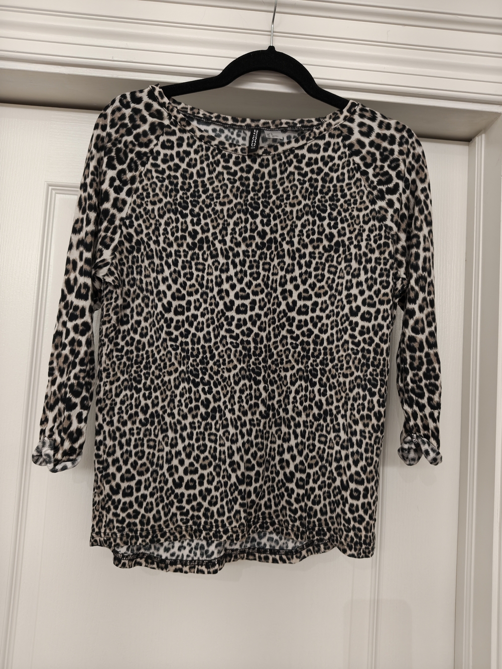 Divided Leopard Print Long Sleeve Tee - Beige & Black